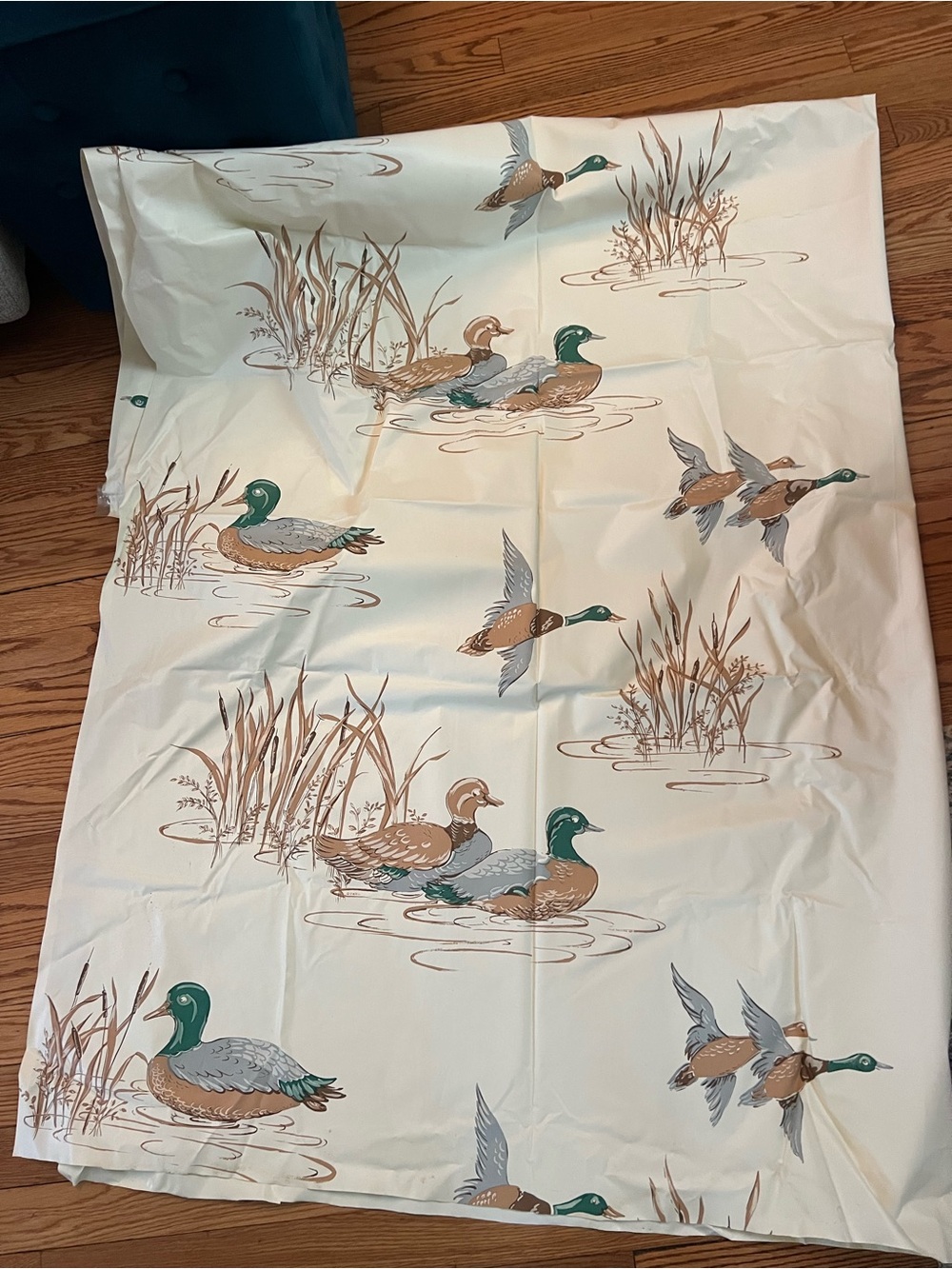 Vintage Duck Print Shower Curtain - Picture 2 of 4